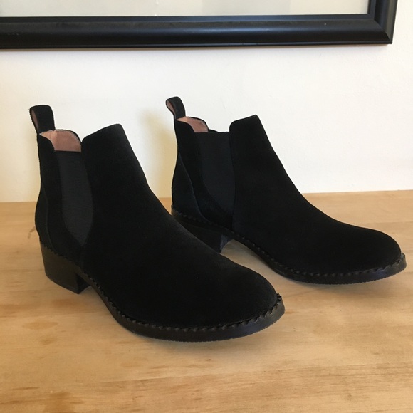 Gentle Souls black suede BINX ankle boot (8.5) - Picture 3 of 11